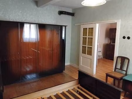 maison de village 102 m² -5 pièces -cour  jardin et dépendances