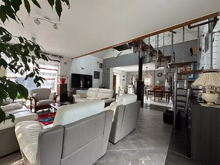 vente maison 7 pièces  227.10m²  la croix