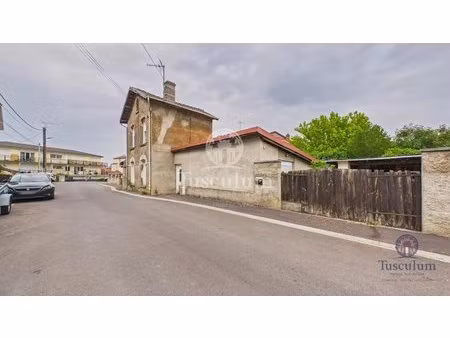 maison divisée en deux appartements