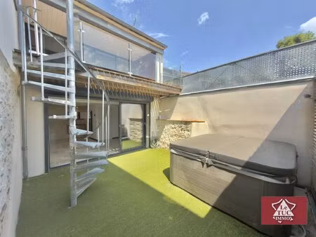 maison de ville avec terrasses  garage et jacuzzi