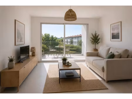 vente appartement 2 pièces 47 m² à izon (33450)  109 000 €