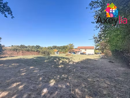 a vendre - saint-edmond - ancienne longère rénovée avec agrandissement et terrain -