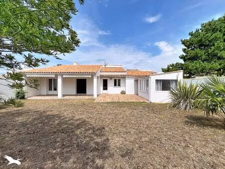 vente maison 4 pièces 139 m² saint-martin-de-ré (17410)