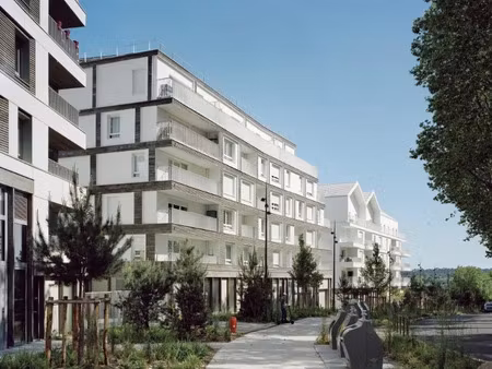 location parking à avon (77210)  80 €