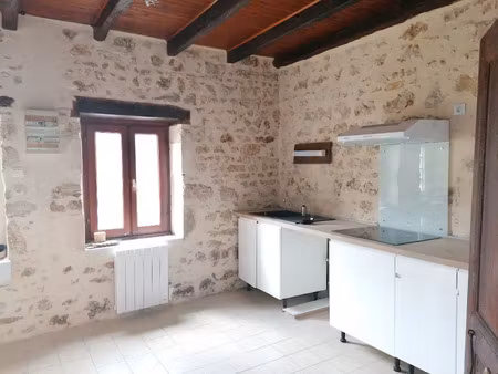 location maison 3 pièces 63.98 m² à coulombiers (86600)  550 €