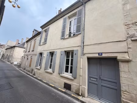location maison 4 pièces 95.21 m² à laon (02000)  780 €