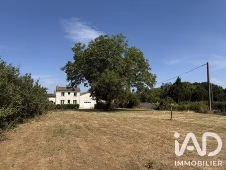 maison de campagne à rouillé (86480)