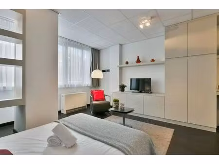 appartement à louer à rue du marché saint-josse-ten-noode (vbe51973)