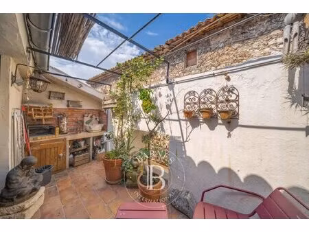 maison de caractère avec terrasse au cœur du village de saint-paul-de-vence