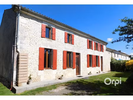 vente maison 5 pièces 183 m² à sainte-gemme (17250)  330 000 €
