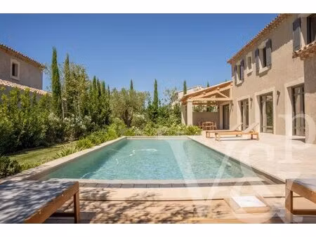 maison avec piscine à maussane