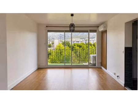 location appartement 5 pièces 75 m² à marseille 10 (13010)