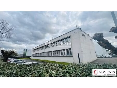 location bureaux 879 m²