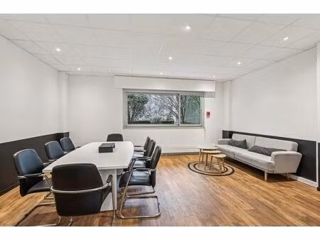 location bureau paris 75018 150m²