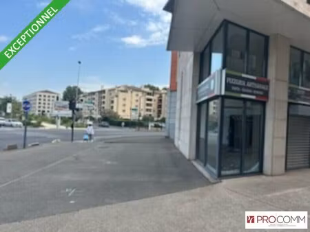 location commerce avignon 84000 207m²