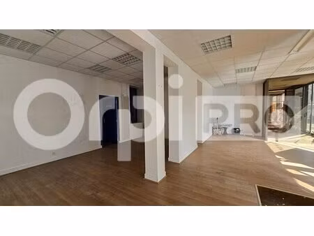 location commerce montlucon 03100 172m²