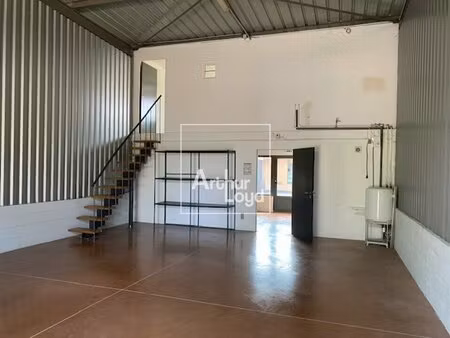 location local d’activités chartrettes 77590 112m²