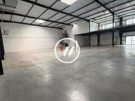 location local d’activités le thillay 95500 742m²
