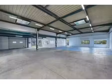 location local d’activités tremblay en france 93290 556m²