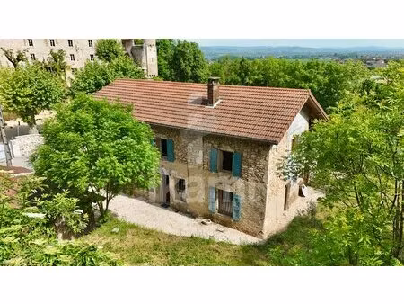 maison en pierre