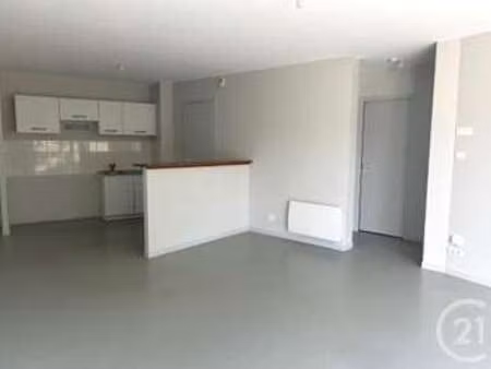 location appartement 3 pièces à muzillac (56190) : à louer 3 pièces / 61m² muzillac