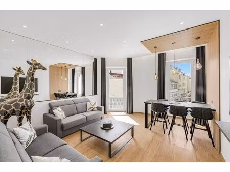 centre-ville: immeuble rénové de 166 m² transformé en trois appartements (1  2 et 3...
