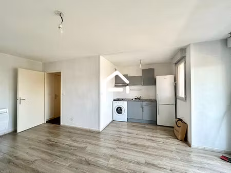 à louer : appartement 2 pièces 41 m² avec 2 parkings à toulouse (31500)