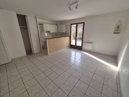 location appartement 2 pièces  36.15m²  presles