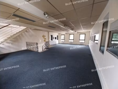 location bureaux 203 m²