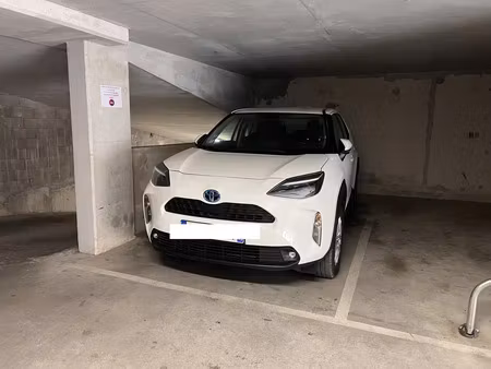 vente parking marseille 5eme (13005) - 22000 € - surface privée