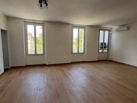 grand appartement t2 + studio a vendre