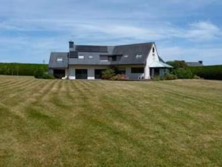 vente maison à bannalec (29380) : à vendre / 293m² bannalec