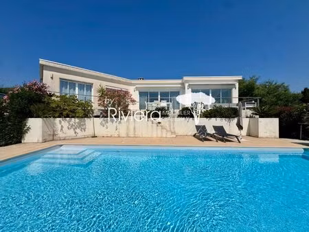 cavalaire propriété 309m2 vue mer  piscine & proche plages