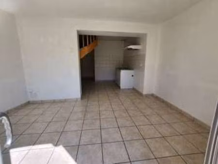 location maison à lacapelle-marival (46120) : à louer / 80m² lacapelle-marival