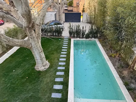 location maison 6 pièces 240 m² à aix-en-provence (13090)  7 000 €