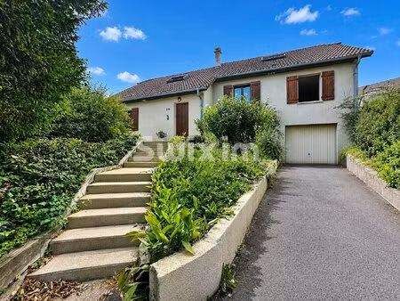 maison familiale 7 pièces – 207 m² au sol – terrain de 864 m²
