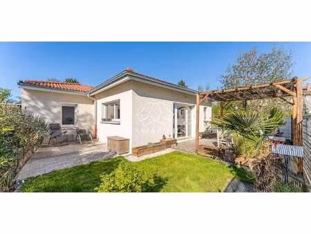 maison avec jardin et terrasse tramoyes (01)