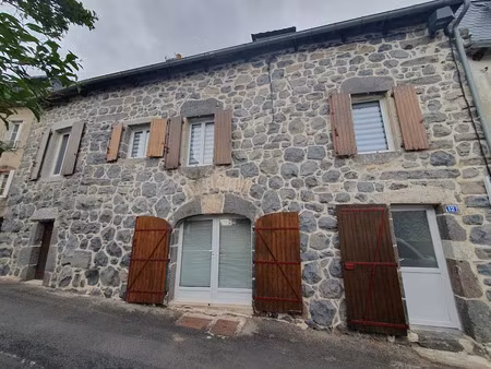vente maison 5 pièces 91 m² à laguiole (12210)  173 000 €