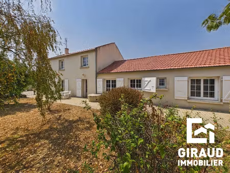 vente maison 6 pièces 145 m² à vouillé-les-marais (85450)  283 250 €