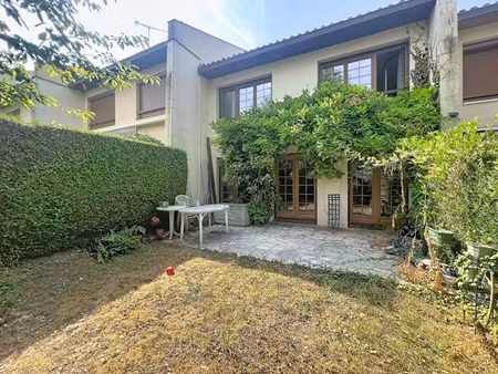 vente maison 5 pièces 96 m² à ris-orangis (91130)  249 900 €