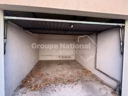 location parking 14 m² à rognonas (13870)  100 €