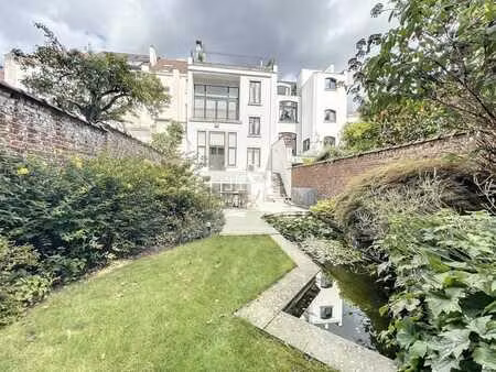 maison de maître avec jardin et garage