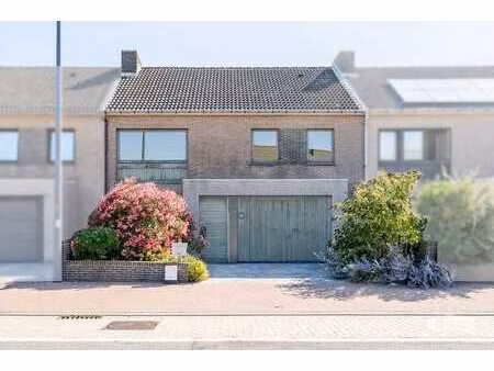 maison familiale à rafraîchir dans le quartier vuurtorenwij…