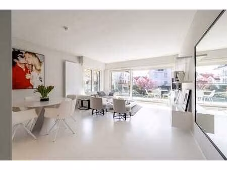 appartement de coin dans une résidence de prestige sur la di