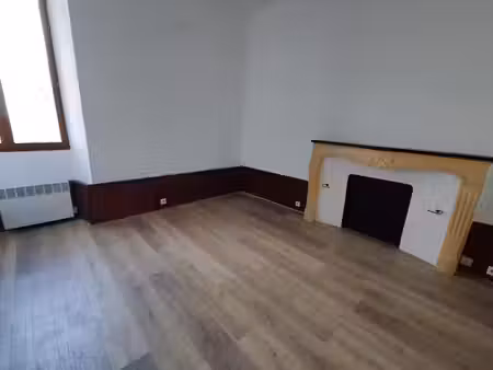 location appartement 1 pièce 15.39 m² à maison-rouge (77370)  340 €