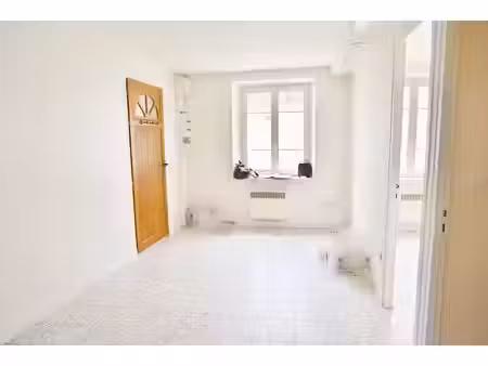 location appartement 2 pièces 32.8 m² à mousseaux-lès-bray (77480)  495 €