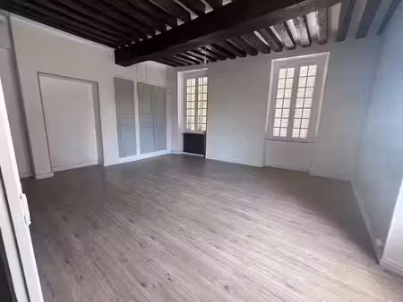 location appartement 1 pièce 50.51 m² à provins (77160)  670 €