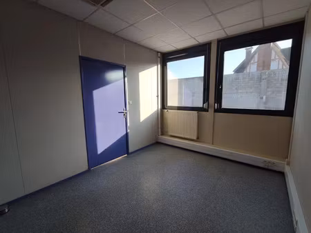 location locaux professionnels 0 pièces 13 m² à provins (77160)  381 €