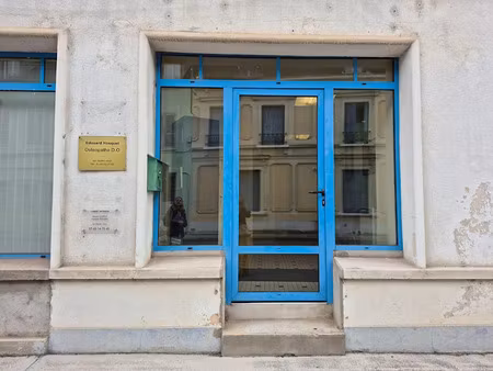 location locaux professionnels 1 pièce 15 m² à provins (77160)  450 €