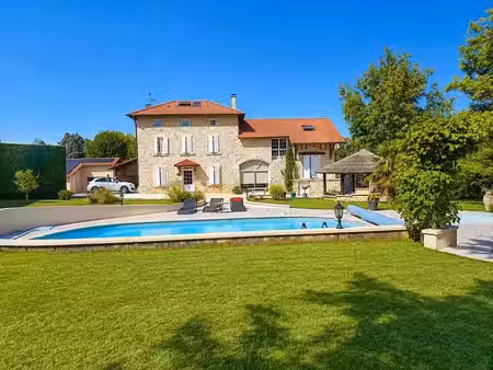 vente maison 8 pièces 200 m² à saint-baudille-de-la-tour (38118)  719 000 €